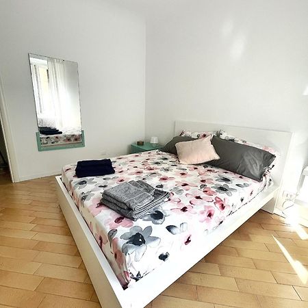 Apartamento Ampio E Accogliente Bilocale - Fara 1, Porta Nuova Milán Exterior foto